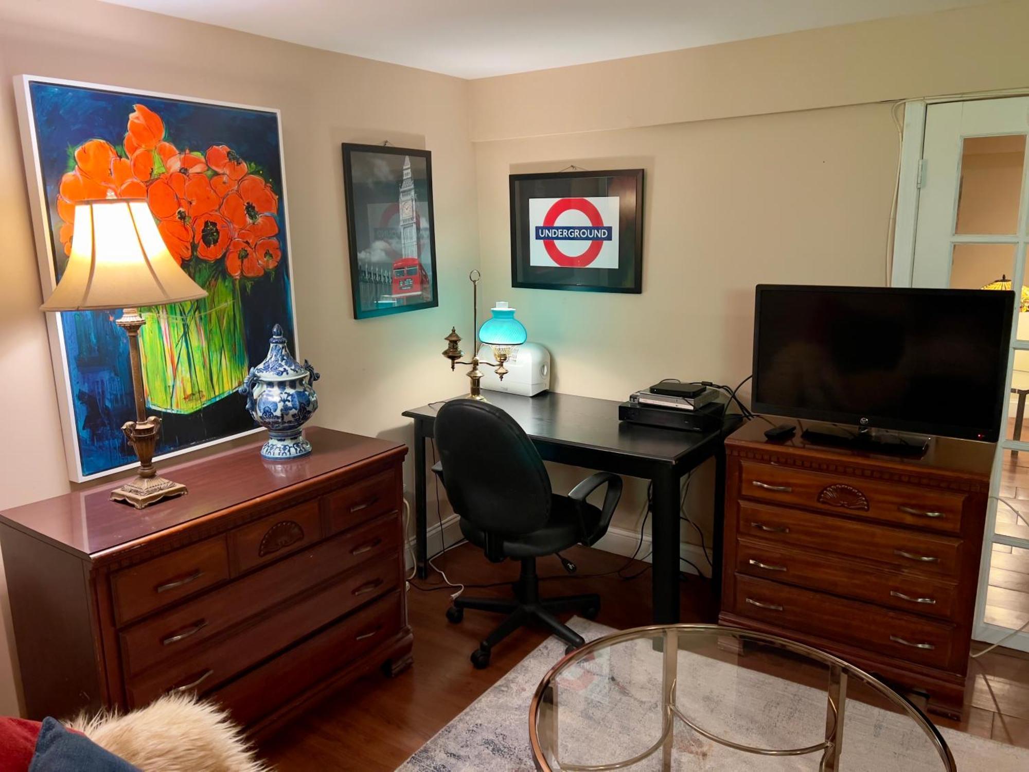 Appartement Charming 1-bedroom Basement Close To Dc Pets Allowed *